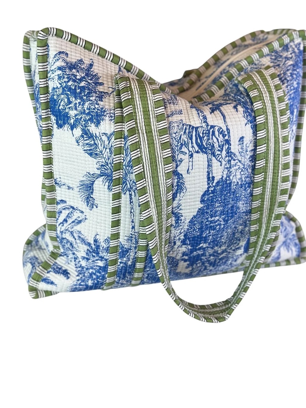 FARYLINA
JANE QUILTED TOTE-BELLE